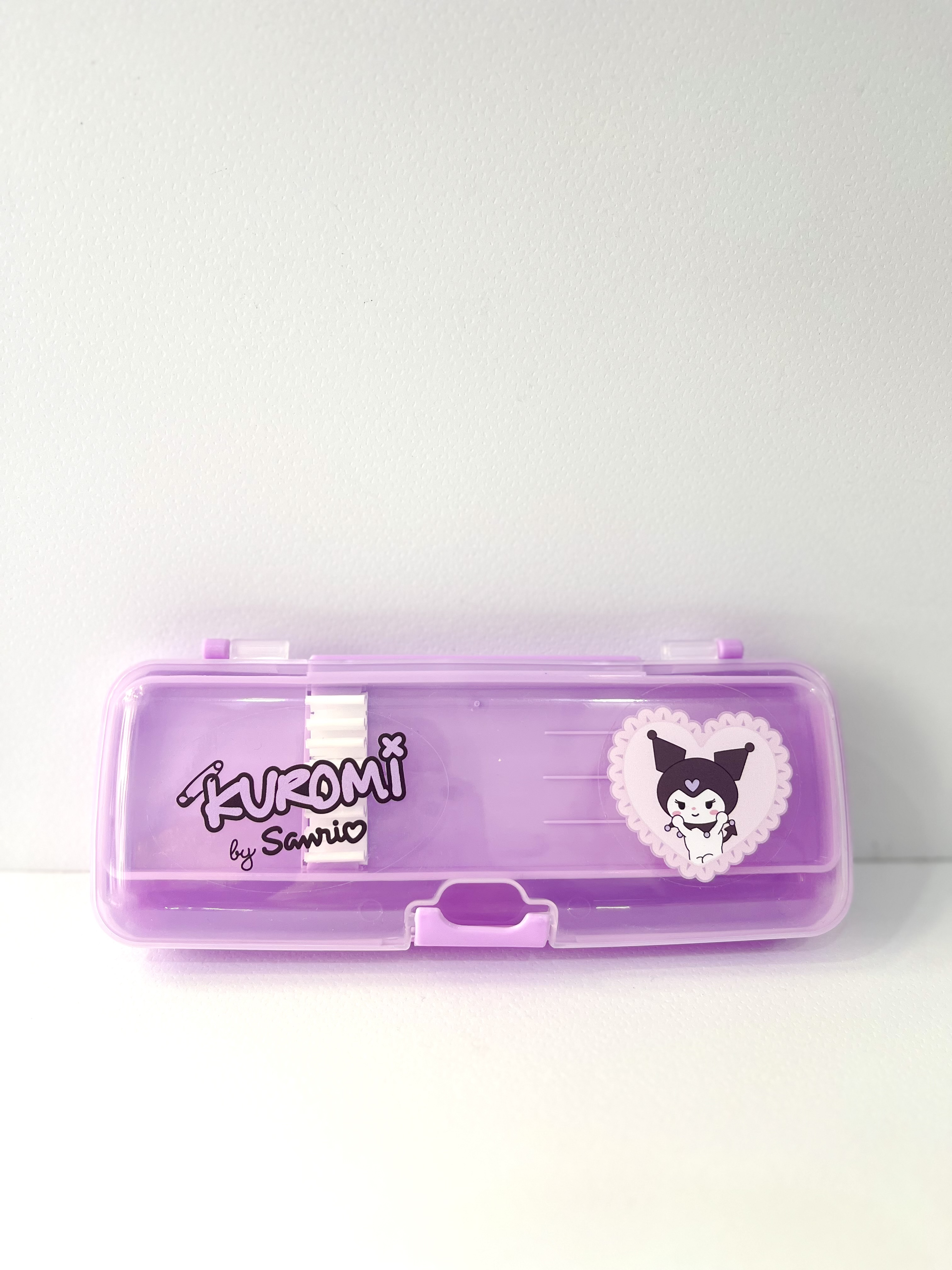 جامدادی کرومی و دوستان